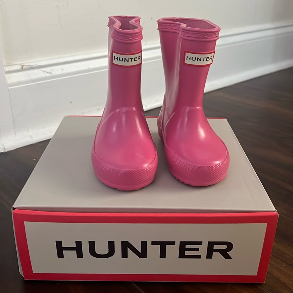 Toddler Girls Fuschia Hunter boots size 6